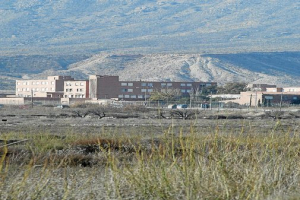 Dos presos con problemas mentales agreden a dos funcionarios en menos de una semana