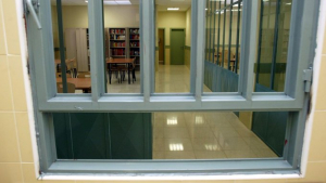 Denuncian que Instituciones Penitenciarias rebaja la seguridad de los CIS