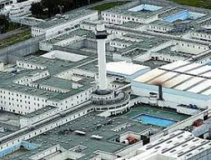 Acaip y CSIF denuncian la agresi&oacute;n de un interno a un funcionario de Picassent al que le pate&oacute; la cara