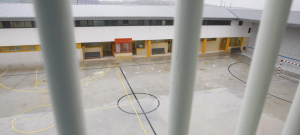 A golpes con palos de escoba en una ri&ntilde;a multitudinaria en la c&aacute;rcel de Campos del R&iacute;o