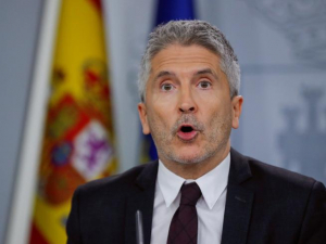 Marlaska promete m&aacute;s dinero a los directores de prisiones que excarcelen m&aacute;s presos