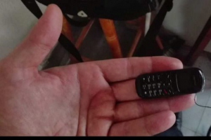 El 'minim&oacute;vil': el tel&eacute;fono de 20 euros que est&aacute; de moda entre los presos