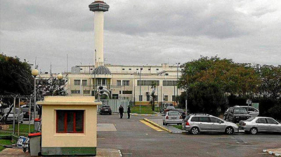 Funcionarios y presos preguntan las causas de la instalaci&oacute;n de un hospital de campa&ntilde;a en la c&aacute;rcel de Picassent